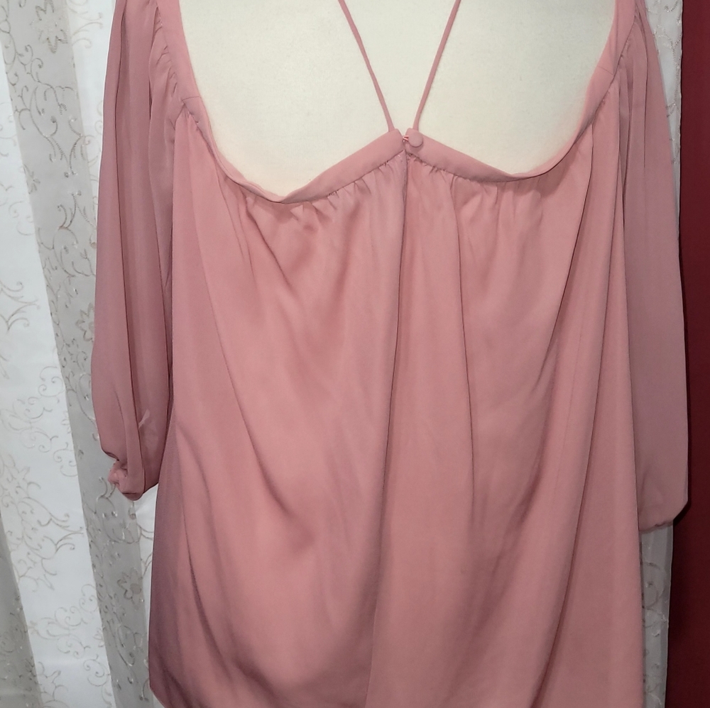 Tops - Picture 6 of 8